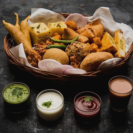 Oyo Hotel Convivial Paradise Shamsgarh Ngoại thất bức ảnh